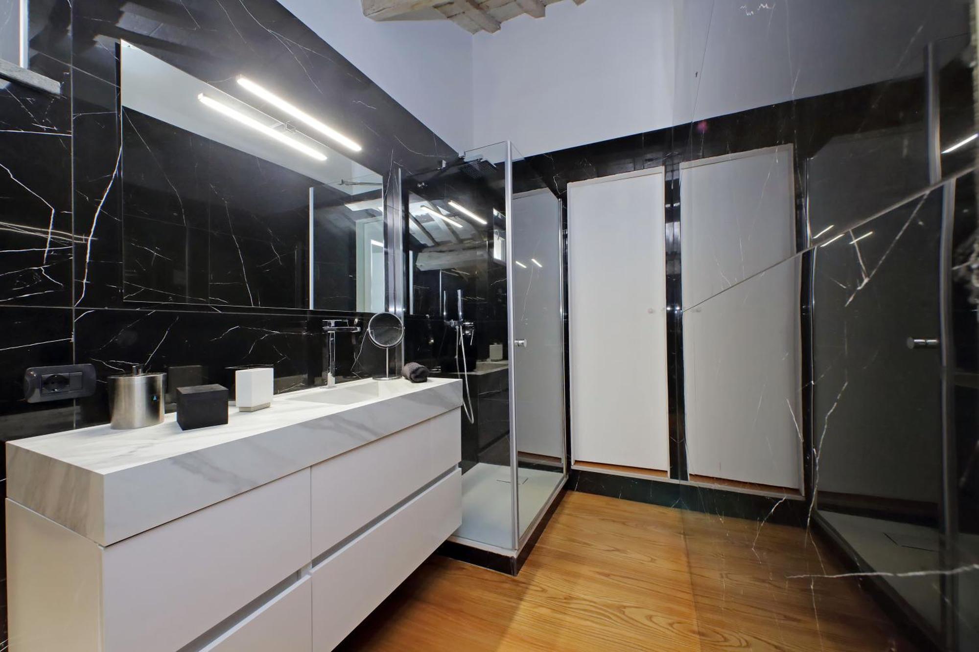 Apartment Pantheon With Secret Terrace *